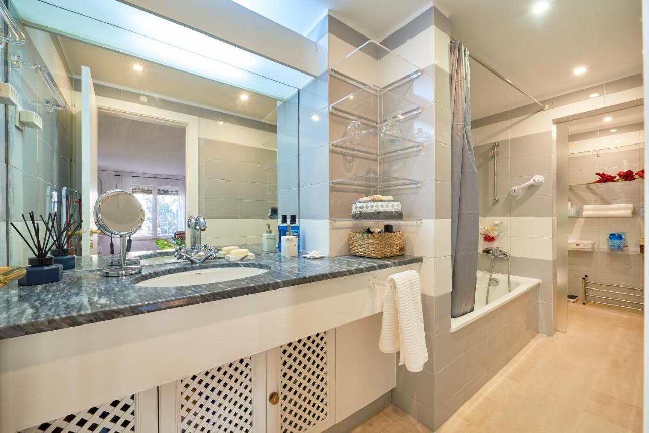 Modern Apartment With Swiming Pool & Garage - Лиссабон Экстерьер фото
